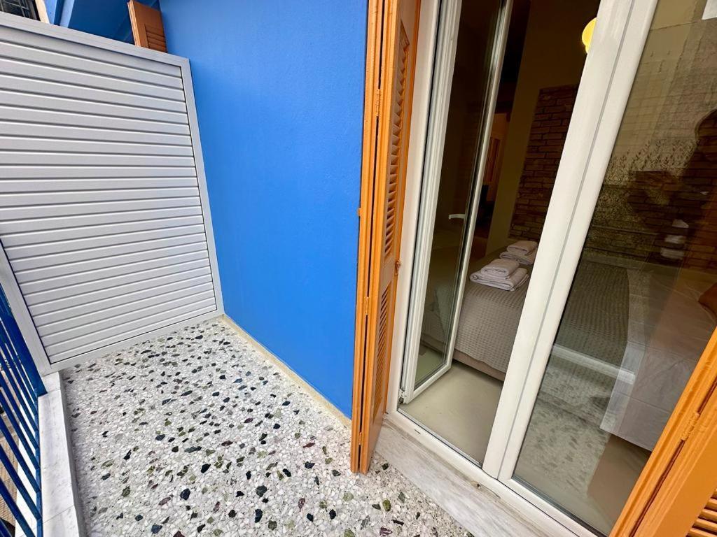 The Blue House Athens Aparthotel Phòng bức ảnh